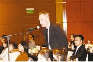 零时差|《柳叶刀》主编霍顿：中国的健康经济正在飞速进步