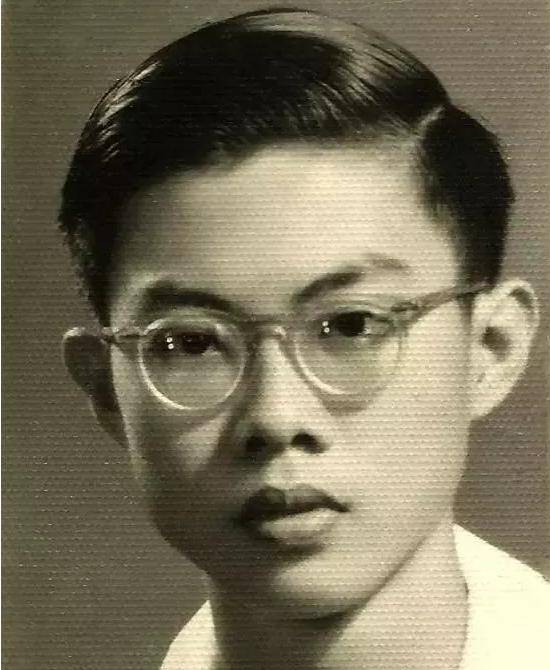 就读五中时的黄锡璆。