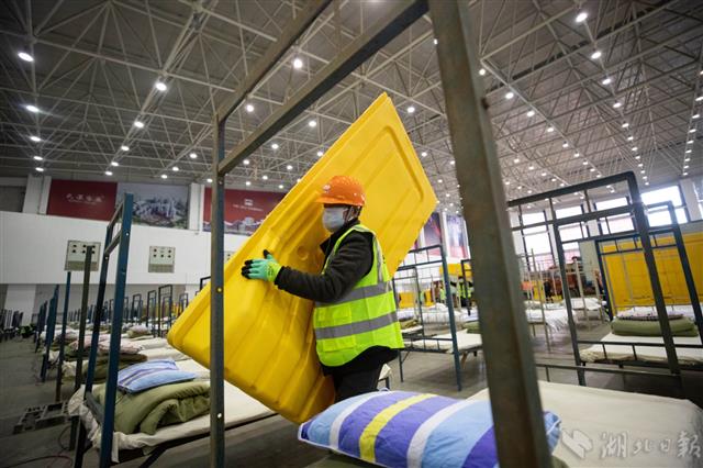 2098370_【视点】别了，方舱医院_5.jpg