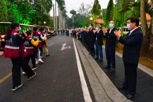 白衣战士回家，“乳鸽、脆肉鲩，三乡 